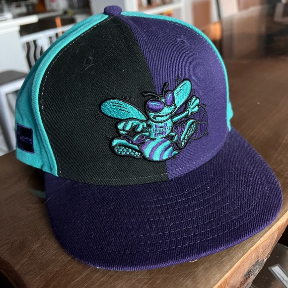 New Era Other - Charlotte hornets hat size 7 1/4